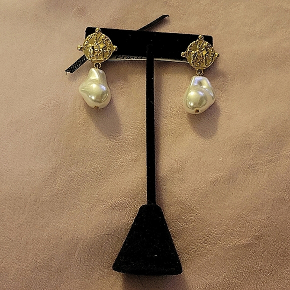 NWOT Baroque Pearl and Coin Dangle Pierced Earrings